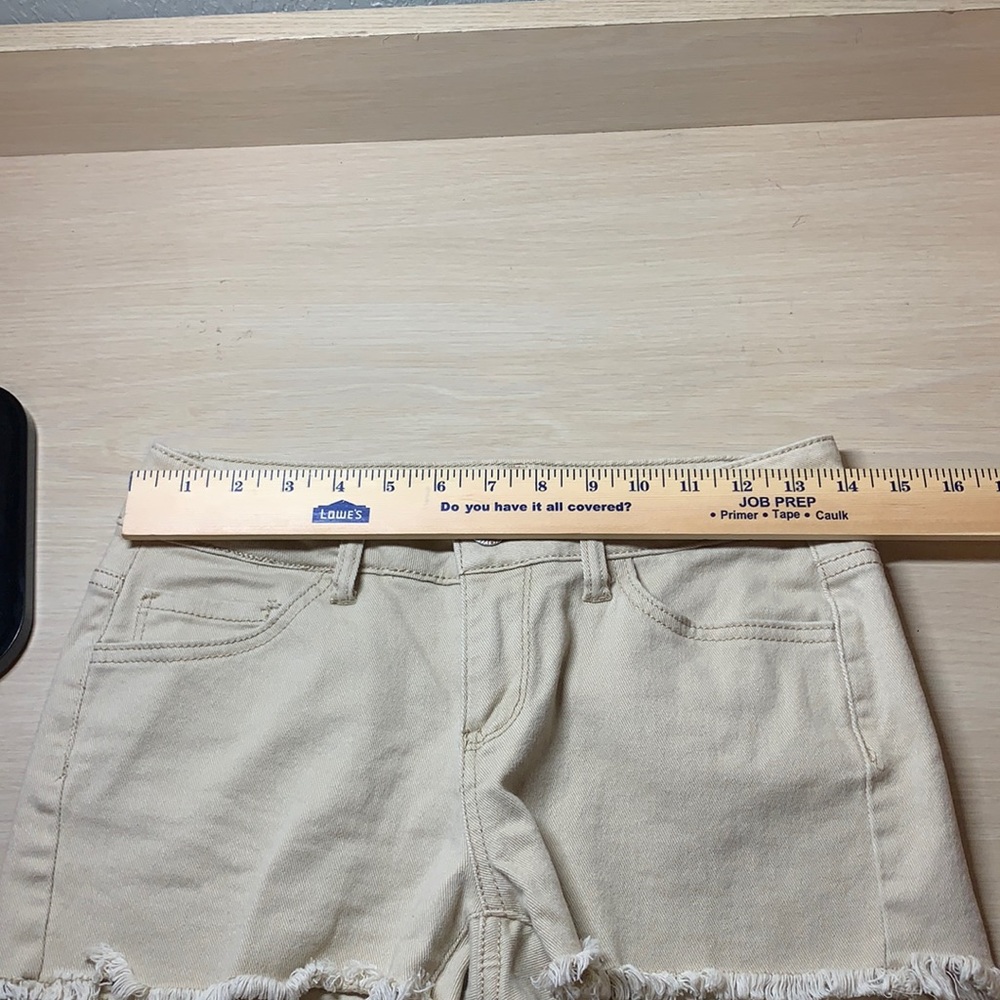 No Boundaries Khaki Denim Cut Off Shorts 👠 - Picture 13 of 15